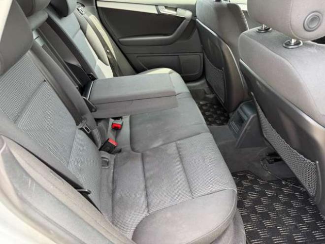 アウディA3スポーツバック 2.0 TFSI クワトロ 4WD　ナビ・TV・Bカメラ 正規輸入車 2000
