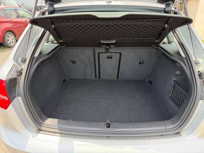 アウディA3スポーツバック 2.0 TFSI クワトロ 4WD　ナビ・TV・Bカメラ 正規輸入車 2000