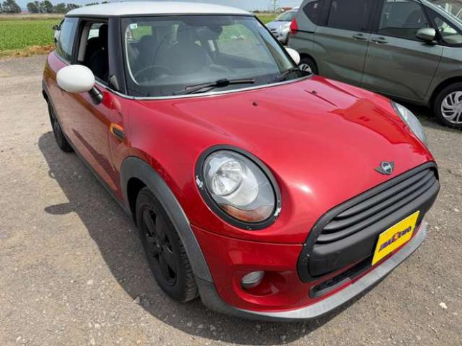 ミニクーパー 3ドア　純正ナビ・Bカメラ　Bluetooth 正規輸入車 2WD 1500