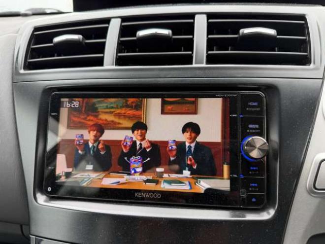 プリウスα1.8 S Lセレクション　夏冬タイヤ付き　インテリキー　ナビ・TV・Bカメラ　エンジンスターター 2WD 1800