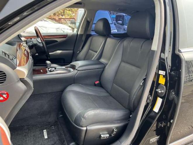 レクサスLSハイブリッド 600hL エグゼクティブパッケージ 4WD　WALDエアロ・WALD22AW・エクゼクティブパッケージ・マークレビンソン・純正ナビ・地デジ・リアエンターテインメント・BSM・オートマチックハイビーム・車検令和10年1月・本州仕入車両 5000