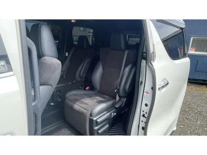 アルファードハイブリッド 2.5 S タイプゴールドII E-Four 4WD　 2500