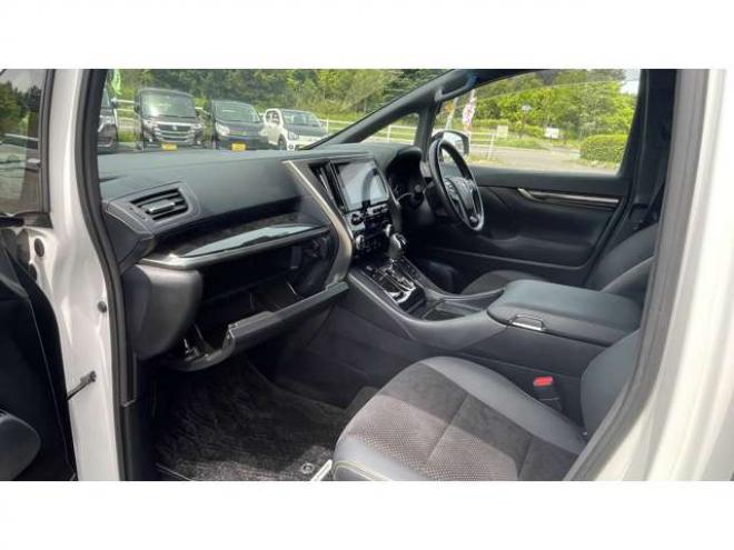 アルファードハイブリッド 2.5 S タイプゴールドII E-Four 4WD　 2500
