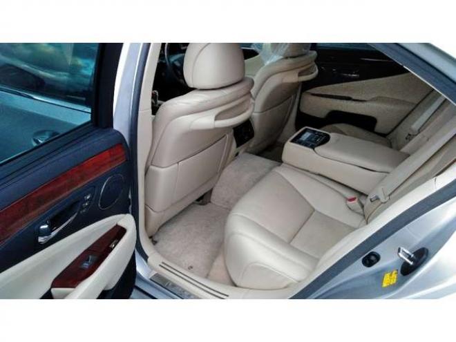 レクサスLSハイブリッド 600h バージョンU Iパッケージ 4WD　BRANEW22インチAW/サスコン/本州仕入車 5000