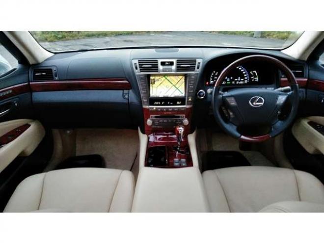 レクサスLSハイブリッド 600h バージョンU Iパッケージ 4WD　BRANEW22インチAW/サスコン/本州仕入車 5000