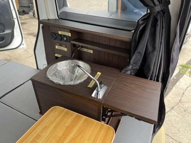 アクティバン SDX　キャンピング仕様車・車中泊仕様・マッドベージュ全塗装・Bluetooth対応社外ナビ・リアモニター・ベッドキット・LED照明・簡易シンク・100V外部電源・車検令和10年5月 2WD 660