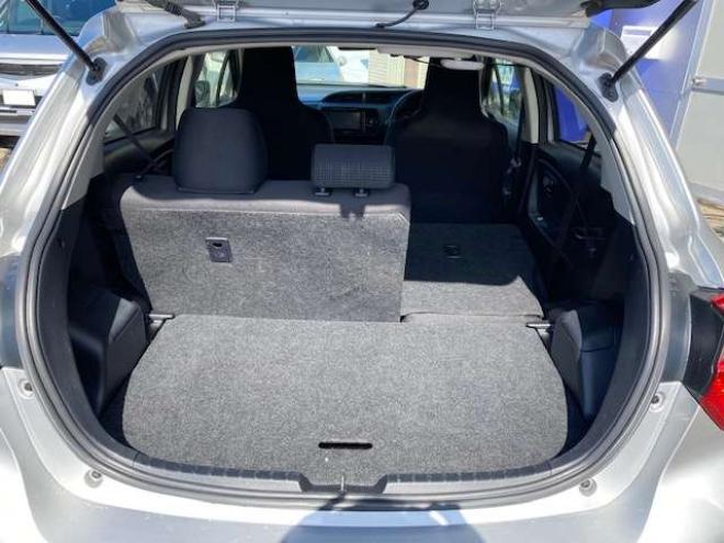 ヴィッツ1.3 F 4WD　夏冬タイヤセット/新規車検整備付 1300