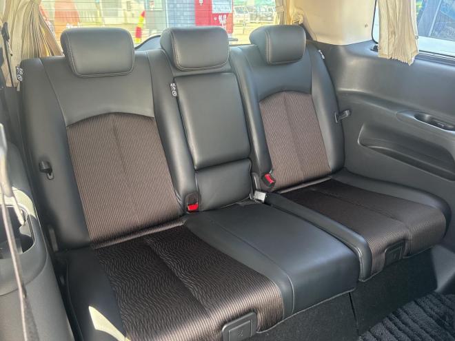エルグランド3.5 350ハイウェイスターアーバンクロム4WD　ローンが不安な方＜優遇ローン＞　本州仕入　寒冷地仕様　 純正ナビTV　両側パワスラ 4WD 3500 5Dr