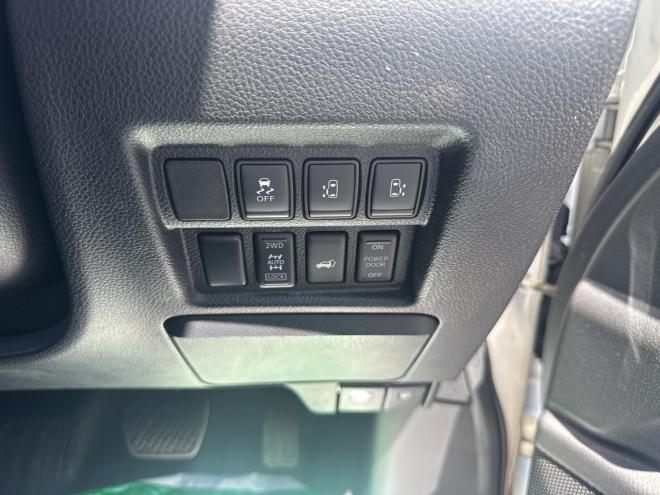 エルグランド3.5 350ハイウェイスターアーバンクロム4WD　ローンが不安な方＜優遇ローン＞　本州仕入　寒冷地仕様　 純正ナビTV　両側パワスラ 4WD 3500 5Dr