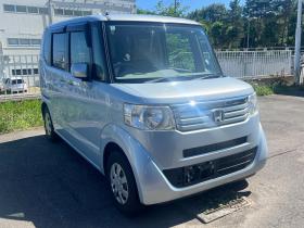 N-BOX　G車検9/5 夏冬タイヤホイル付き 両側スライドドア プッシュスタート&スマートキー 横揺れ防止機能 660 5Dr