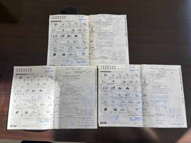 マークXプレミアム　Ｆｏｕｒ　本州仕入　ワンオーナー　最上級グレード　禁煙車　純正ハーフレザーシート　純正１６インチＡＷ　社外１６ＡＷ＋スタッドレスタイヤ　純正ナビ　フルセグ地デジ　Ｂｌｕｅｔｏｏｔｈオーディオ　バックカメラ 4WD 2500 4Dr
