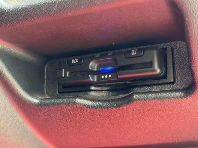 ハイエースバン2.7 スーパーGL ダークプライムII ワイド ミドルルーフ ロングボディ 4WD　ワンオーナー車社外テール　社外ナビ　後席モニターバックカメラ　ハーフレザーシート　ベットキット 2700