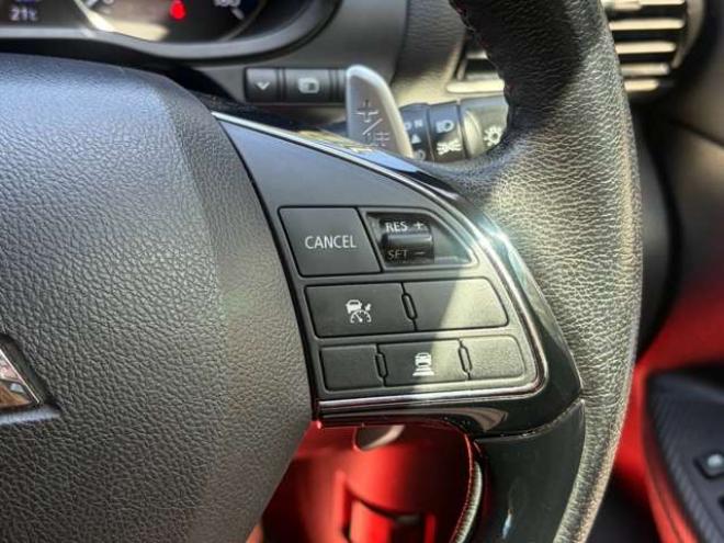 エクリプスクロスPHEV 2.4 G 4WD　ハーフレザーシートETCシートヒーター　ハンドルヒータークルーズコントロール　パドルシフト 2400