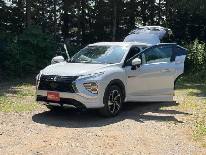 エクリプスクロスPHEV 2.4 G 4WD　ハーフレザーシートETCシートヒーター　ハンドルヒータークルーズコントロール　パドルシフト 2400