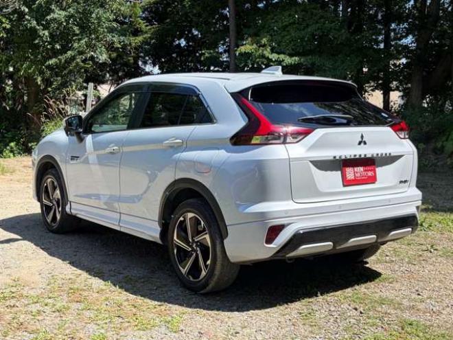 エクリプスクロスPHEV 2.4 G 4WD　ハーフレザーシートETCシートヒーター　ハンドルヒータークルーズコントロール　パドルシフト 2400