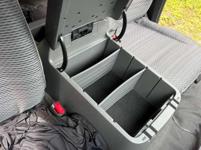 キャラバンNV350 2.5 プレミアムGX ロングボディ ディーゼルターボ 4WD　本州仕入　社外ナビ　バックカメラ　地デジ　エンジンスターター　ベットキット　ETC 2500
