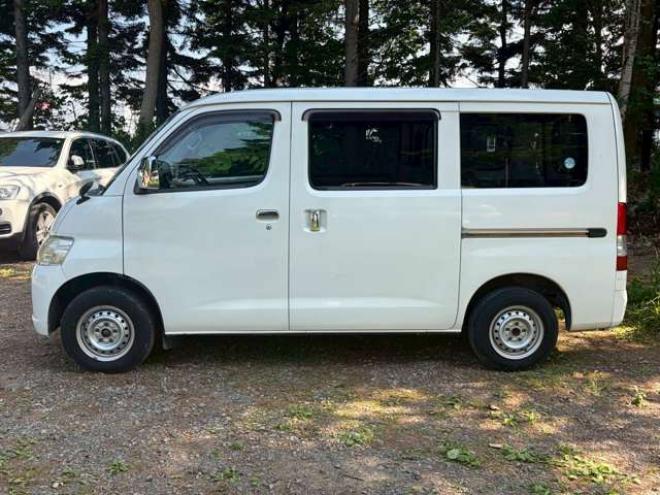 ライトエースバン1.5 DX 4WD　ワンオーナー　パワステ　両側スライドドア　寒冷地仕様　ナビ　ABS　エアコン 1500
