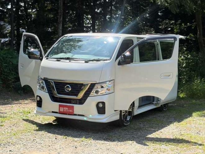 キャラバンNV350 2.5 プレミアムGX アーバンクロム ロングボディ ディーゼルターボ 4WD　ワンオーナー車オーテックエアロ　ローダウン社外ナビBカメラ地デジ　ブラインドモニター　エンジンスターター　社外17インチ 2500