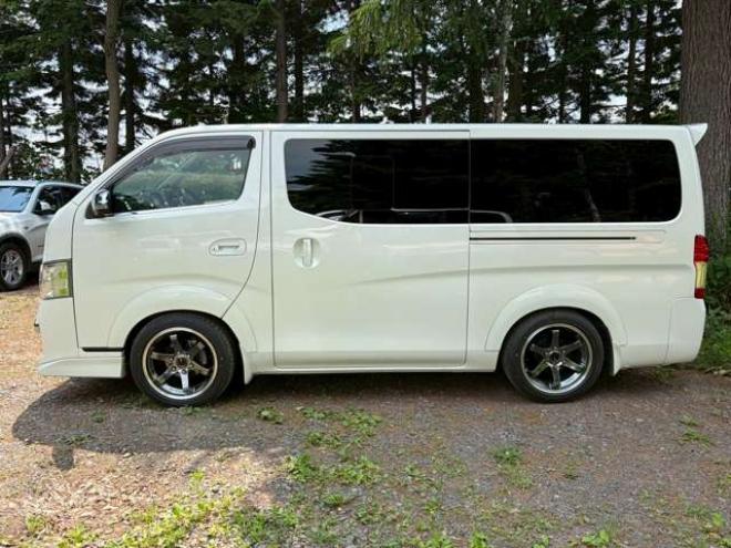 キャラバンNV350 2.5 プレミアムGX ロングボディ ディーゼルターボ 4WD　ドライブレコーダー　後席モニター　フルセグ　ナビ　バックカメラ　キーレスエントリー　ETC　両側スライドドア　ABS　盗難防止装置　横滑り防止装置　エアコン　パワステ　パワーウィンドウ 2500
