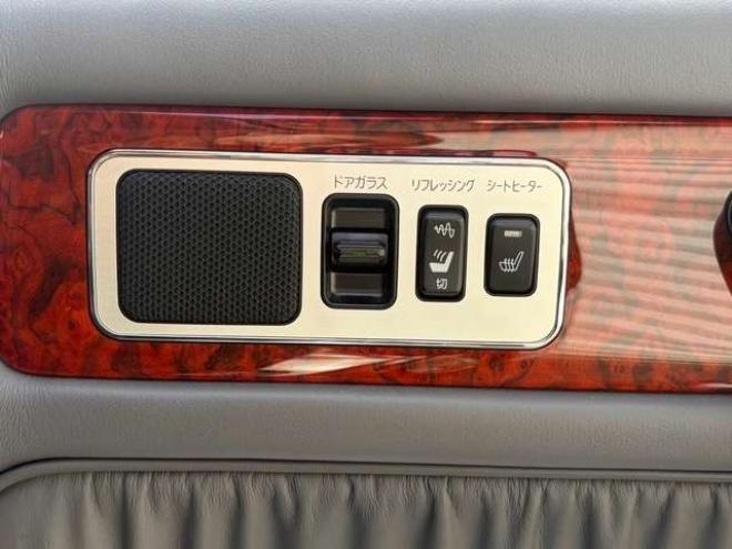 センチュリー5.0　本革シート　全席シートヒーター　後席リフレッシング機能純正アルミ　純正ナビ 2WD 5000