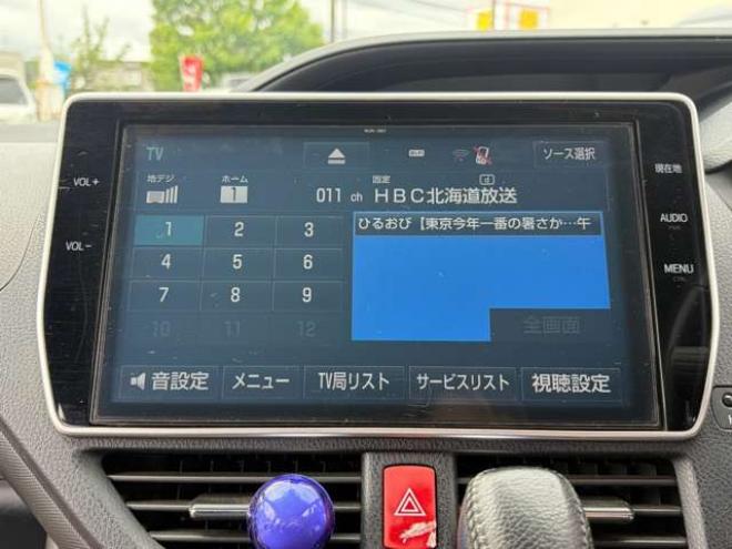 ヴォクシー2.0 ZS 4WD　後期　純正スマートエンスタ　スペアキー　ワンオーナー　純ナビ　バックカメラ　ETC　ネッセン　プッシュスタート　レーンキープ　オートライト　両側パワースライドソア　軽減ブレーキ 2000