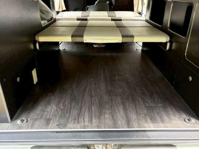 ハイエースバン2.7 スーパーGL プライムセレクション ワイド ロング ミドルルーフ 4WD　ベッドキット　ナビ　TV　バックカメラ　エアコン　ETC　パワステ　パワーウィンドウ　キーレスエントリー　両側スライドドア　盗難防止装置　障害物センサー 2700