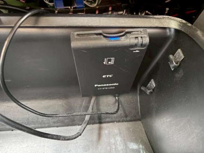 ハイエースバン2.7 スーパーGL プライムセレクション ワイド ロング ミドルルーフ 4WD　ベッドキット　ナビ　TV　バックカメラ　エアコン　ETC　パワステ　パワーウィンドウ　キーレスエントリー　両側スライドドア　盗難防止装置　障害物センサー 2700