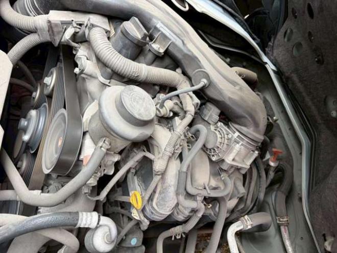 ハイエースバン2.7 スーパーGL プライムセレクション ワイド ロング ミドルルーフ 4WD　ベッドキット　ナビ　TV　バックカメラ　エアコン　ETC　パワステ　パワーウィンドウ　キーレスエントリー　両側スライドドア　盗難防止装置　障害物センサー 2700
