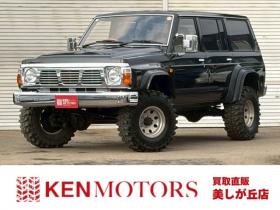 サファリ　4.2 エクストラ標準ルーフグランロード ディーゼル 4WD　リフトアップ　パワステ　パワーウィンドウ　社外グリル　全塗装済　リアヒーター　デフロック　社外キーレス 4200
