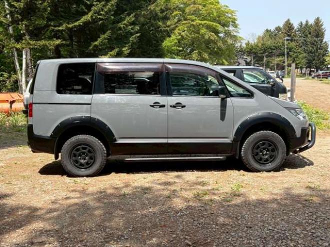 デリカD：5 2.4 シャモニー 4WD　両側電動スライドドア　クルーズコントロール　TV　ナビ　バックカメラ　パワステ　パワーウィンドウ　盗難防止装置　横滑り防止装置　キーレスエントリー　寒冷地仕様 2400