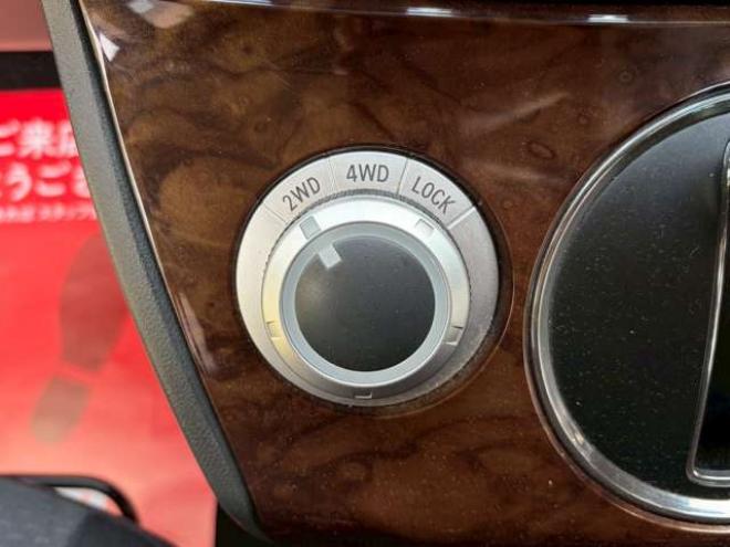 デリカD：5 2.4 シャモニー 4WD　両側電動スライドドア　クルーズコントロール　TV　ナビ　バックカメラ　パワステ　パワーウィンドウ　盗難防止装置　横滑り防止装置　キーレスエントリー　寒冷地仕様 2400