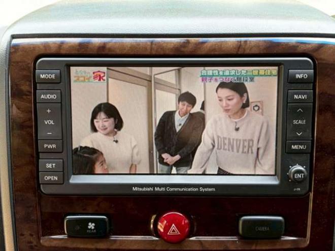 デリカD：5 2.4 シャモニー 4WD　両側電動スライドドア　クルーズコントロール　TV　ナビ　バックカメラ　パワステ　パワーウィンドウ　盗難防止装置　横滑り防止装置　キーレスエントリー　寒冷地仕様 2400