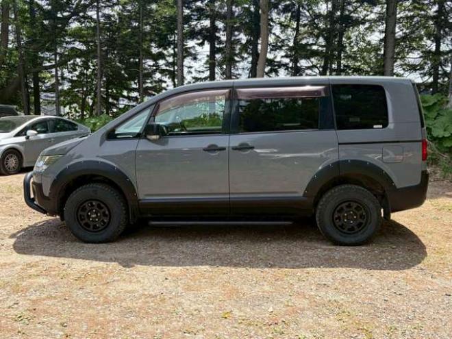 デリカD：5 2.4 シャモニー 4WD　両側電動スライドドア　クルーズコントロール　TV　ナビ　バックカメラ　パワステ　パワーウィンドウ　盗難防止装置　横滑り防止装置　キーレスエントリー　寒冷地仕様 2400