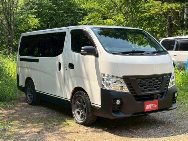 キャラバンNV350 2.5 プレミアムGX ロングボディ ディーゼルターボ 4WD　社外11インチナビ　バックカメラ　エンジンスターター　ETC　ワンオーナー　左側電動スライドドア　社外アルミ　パワーウィンドウ　パワステ　後席モニター　ABS　キーレスエントリー　衝突被害軽減ブレーキ 2500