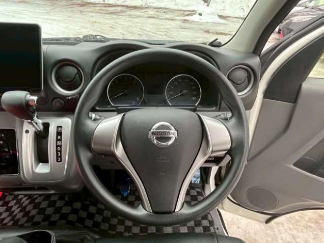 キャラバンNV350 2.5 プレミアムGX ロングボディ ディーゼルターボ 4WD　社外11インチナビ　バックカメラ　エンジンスターター　ETC　ワンオーナー　左側電動スライドドア　社外アルミ　パワーウィンドウ　パワステ　後席モニター　ABS　キーレスエントリー　衝突被害軽減ブレーキ 2500