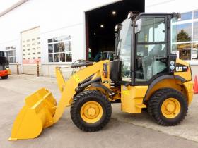 ホイールローダ　CAT 901C  バケット容量0.4m3