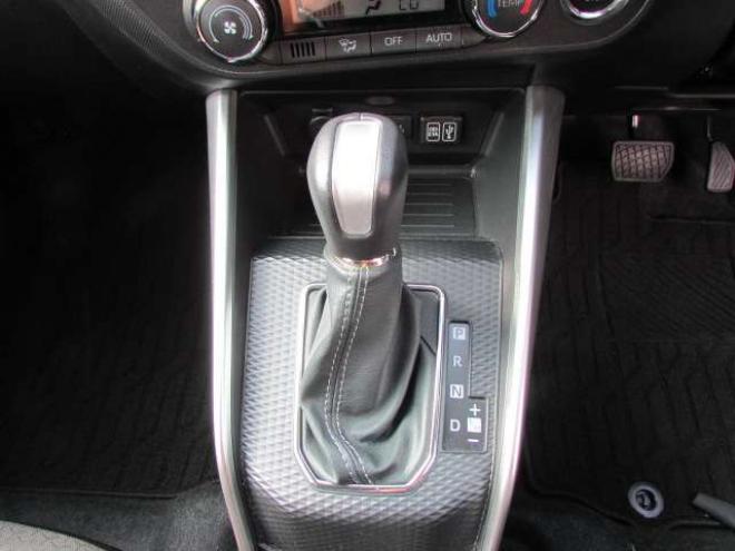 ライズ1.0 Z 4WD　純正ディスプレイオーディオ/フルセグTV/バックカメラ/AppleCarPlay/ブルートゥース/レーダークルーズ/プリクラッシュセーフティー/パーキングセンサー/シートヒーター/ 1000