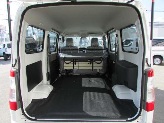 タウンエースバン1.5 GL 4WD　登録済未使用車/スマートアシスト/LEDヘッドライト/MAD CROSS14インチホイール+ジオランダーX-AT/キーレス/アイドリングストップ/ディスプレイオーディオ 登録済未使用車 1500