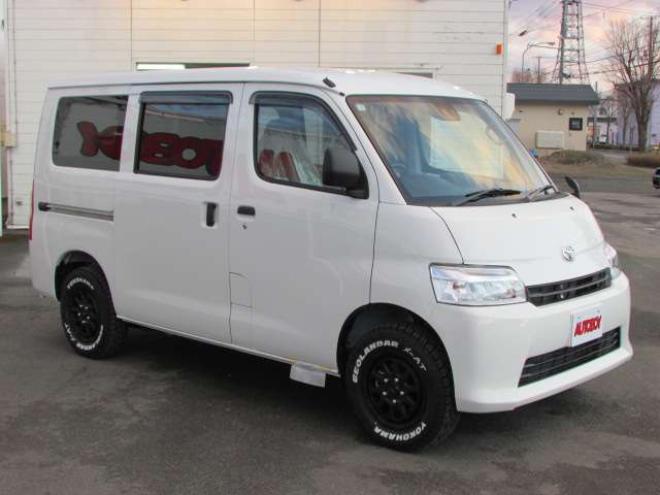 タウンエースバン1.5 GL 4WD　登録済未使用車/スマートアシスト/LEDヘッドライト/MAD CROSS14インチホイール+ジオランダーX-AT/キーレス/アイドリングストップ/ディスプレイオーディオ 登録済未使用車 1500