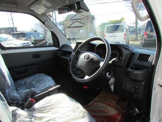 タウンエースバン1.5 GL 4WD　登録済未使用車/スマートアシスト/LEDヘッドライト/MAD CROSS14インチホイール+ジオランダーX-AT/キーレス/アイドリングストップ/ディスプレイオーディオ 登録済未使用車 1500