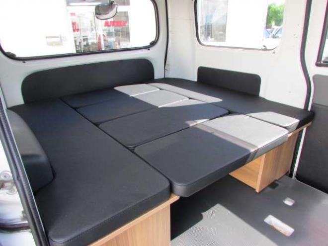 タウンエースバン1.5 GL 4WD　5速MT/ドライブレコーダー/社外ナビ/フルセグTV/ブルートゥースオーディオ/ベッドキット/キーレス/両側スライドドア/リヤフォグ 1500