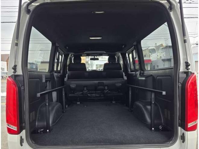 ハイエースバン2.8 スーパーGL ダークプライムII ロングボディ ディーゼルターボ 4WD　ESSEX FスポイラーVer3&サイドライナー&リアライナー　ESSEX　フロアマッド　ENCD17インチAW　ヨコハマPARADA17インチ　ハーフレザーシート　プッシュスタート　スマートキー　リアヒーター 2800