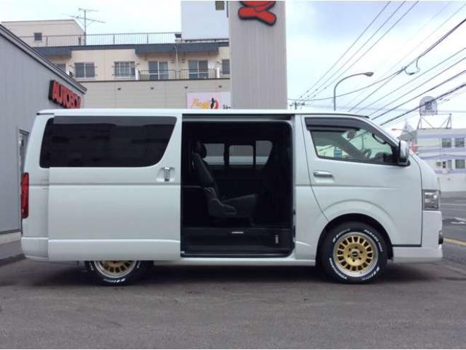 ハイエースバン2.8 スーパーGL ダークプライムII ロングボディ ディーゼルターボ 4WD　ESSEX FスポイラーVer3&サイドライナー&リアライナー　ESSEX　フロアマッド　ENCD17インチAW　ヨコハマPARADA17インチ　ハーフレザーシート　プッシュスタート　スマートキー　リアヒーター 2800