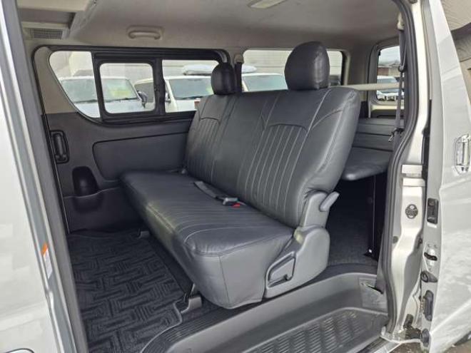 ハイエースバン2.8 スーパーGL ロング ディーゼルターボ 4WD　リアクーラー&ヒーター　プッシュスタート　スマートキー　　ベッドキッド LEDヘッドライト横滑り防止　衝突被害軽減　車線逸脱　トヨタ純正ナビ　フルセグTV　Bluetooth　Bカメラトヨタ純正リアモニター　ETC 2800