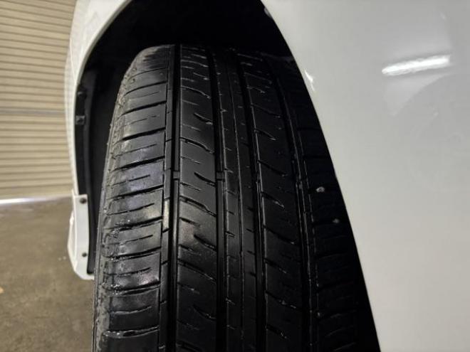 レクサスＬＸ５７０　本州仕入　寒冷地仕様　禁煙車　リアエンターテイメント　ダブルエイトスポイラー＆マフラー　５連ＬＥＤデイライト　レクサスセーフティセンス　純正２１インチＡＷ　社外１８ＡＷ＋スタッドレスタイヤ付 4WD 5700 5Dr