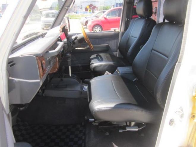 ランドクルーザープラド 2.4 ディーゼルターボ 4WD 2400 5Dr