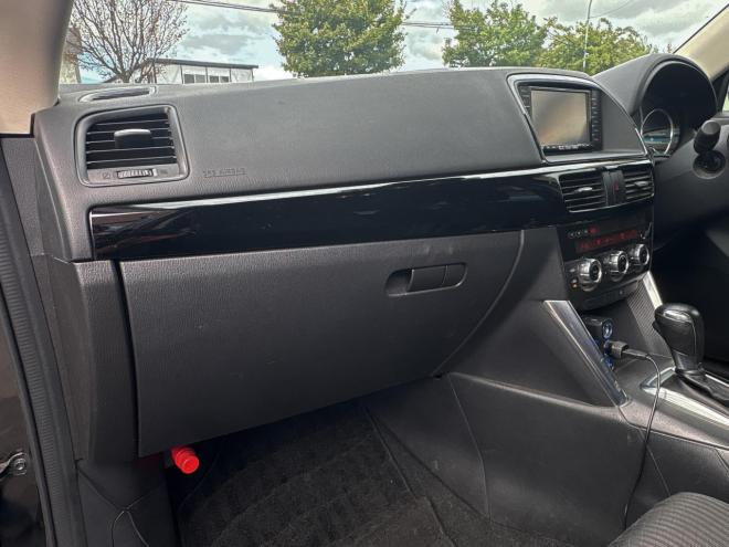 CX-52.2ディーゼルターボXD 4WD ローンが不安な方＜優遇ローン＞ 本州仕入　寒冷地仕様 純正SDナビ 4WD 2200 5Dr