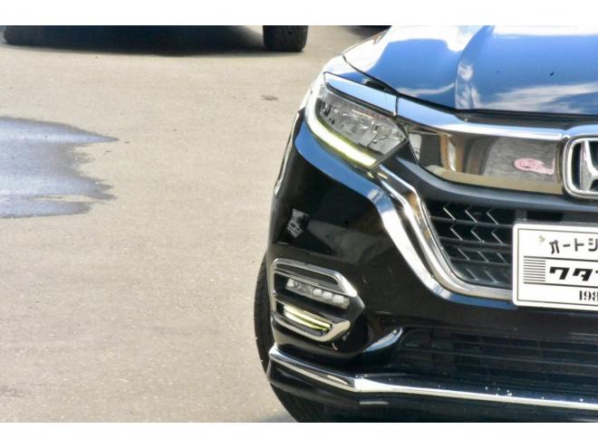ヴェゼルハイブリッドZ ホンダセンシング　４ＷＤ　ワンオーナー　夏／冬タイヤ付　フリップダウンモニター