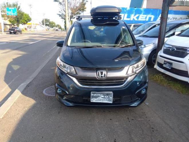フリードハイブリッドＧホンダセンシング 4WD 4WD 1500 5Dr