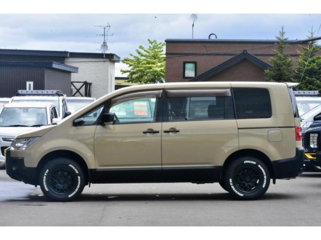 デリカD:5 　４ＷＤ　Gパワー　本州仕入　サンドベージュ　社外アルミ／タイヤ　社外ナビ／フリップダウンモニター　ＥＴＣ